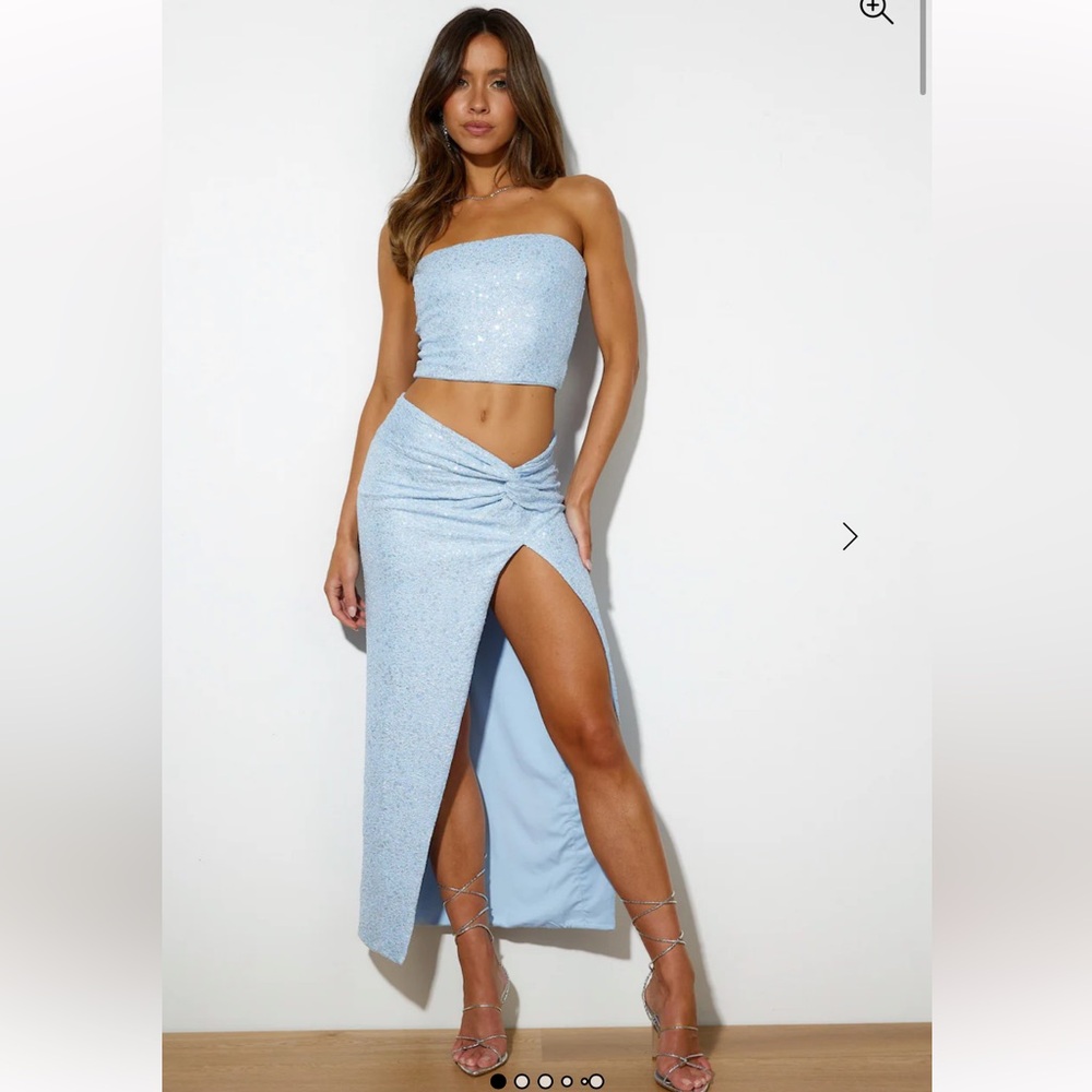NWT HELLO MOLLY midi sequin skirt size XS